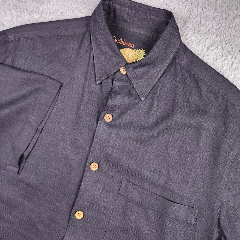 Caribbean Button Up Shirt Mens Small Black Silk Short Sleeve Textured Tropical